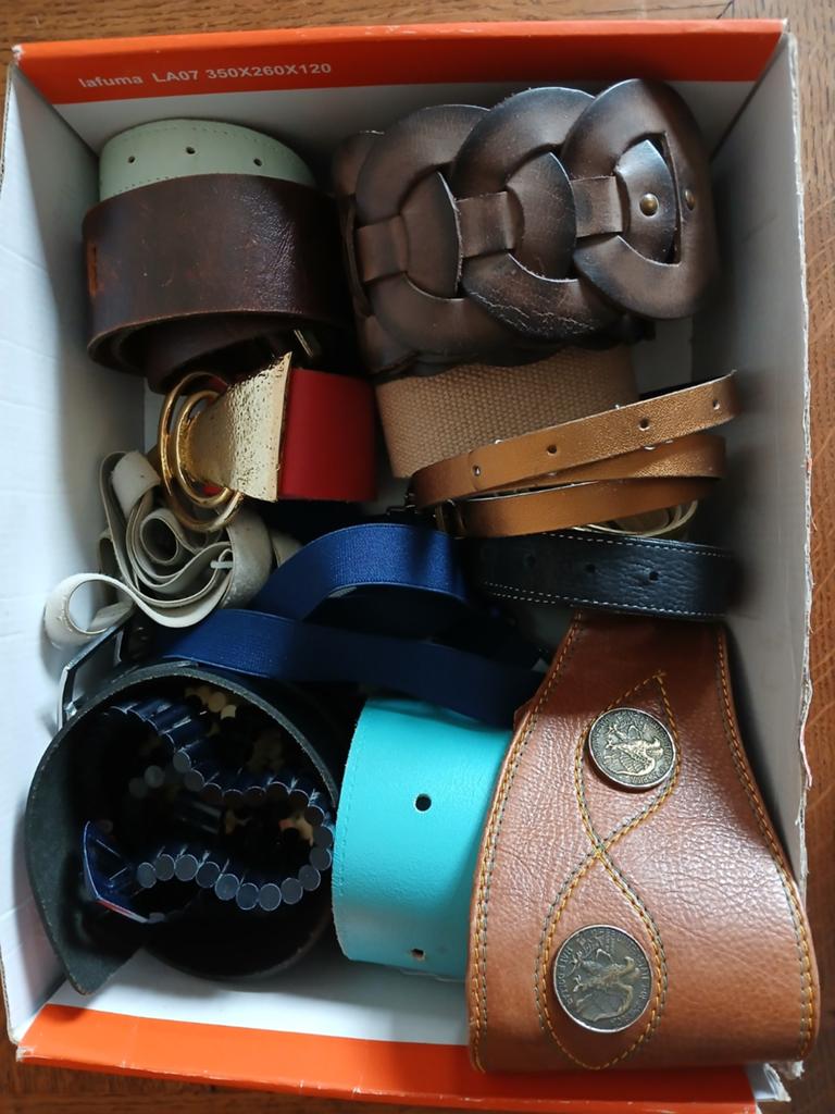 Assortiment riemen en bretellen, Kleding | Dames, Riemen en Ceinturen, Ophalen, Zo goed als nieuw, Echt leder
