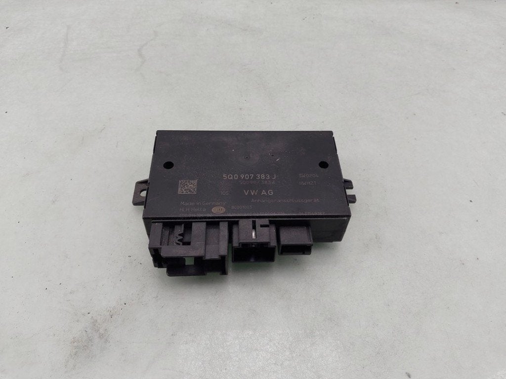 COMPUTER TREKHAAK Seat Leon (5FB) (01-2012/08-2020), Gebruikt, Rixbecker Straße 75
59552  Lippstadt, DE, Info@forvia.com, Seat