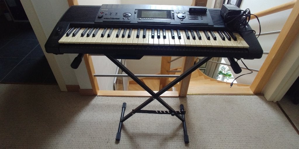 excellent clavier synthétiseur YAMAHA PCR 620 61 touches, Musique & Instruments, 61 touches, Avec connexion MIDI, Yamaha, Enlèvement