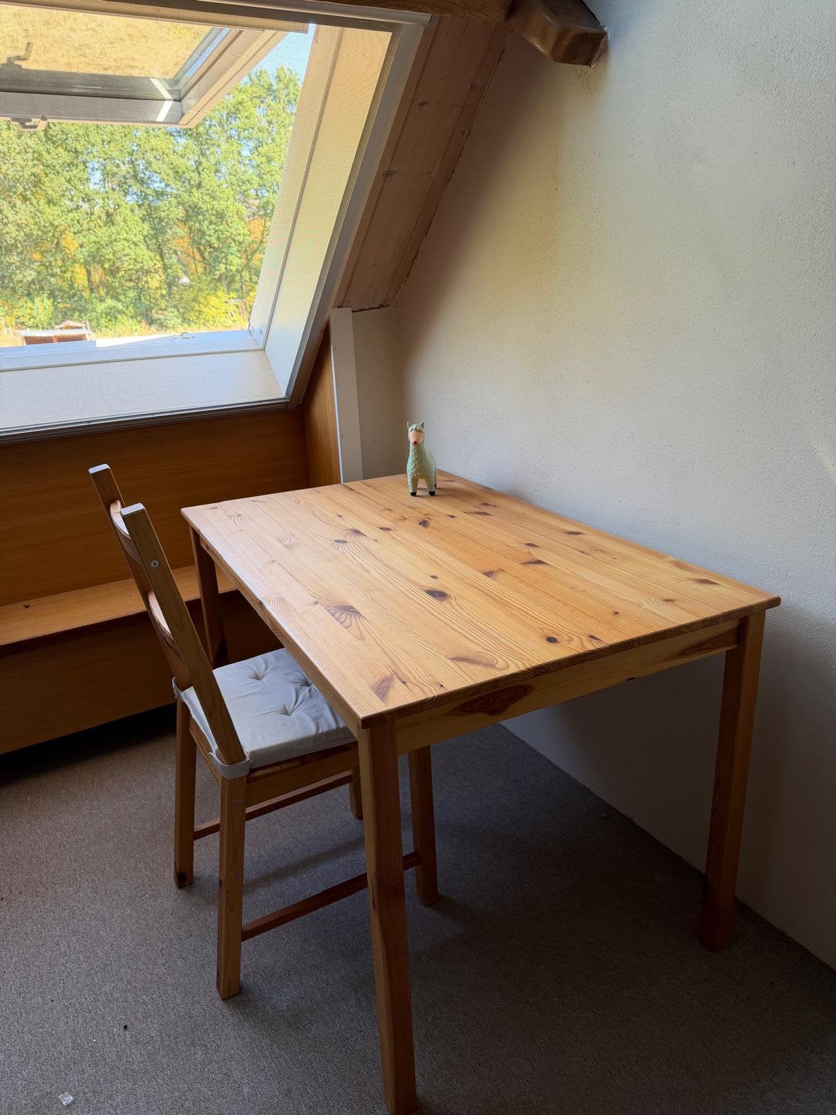 Bureau en stoel, Ophalen, Zo goed als nieuw