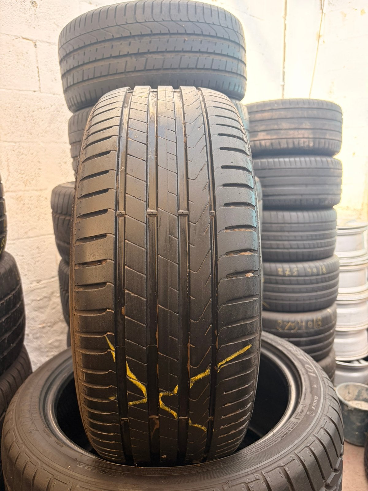 225 45r18 pirelli avec montage et équilibrage, Ophalen, Gebruikt
