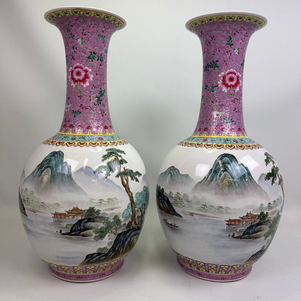 Une paire de vases chinois de la famille rose, Antiquités & Art, Antiquités | Vases, Enlèvement ou Envoi