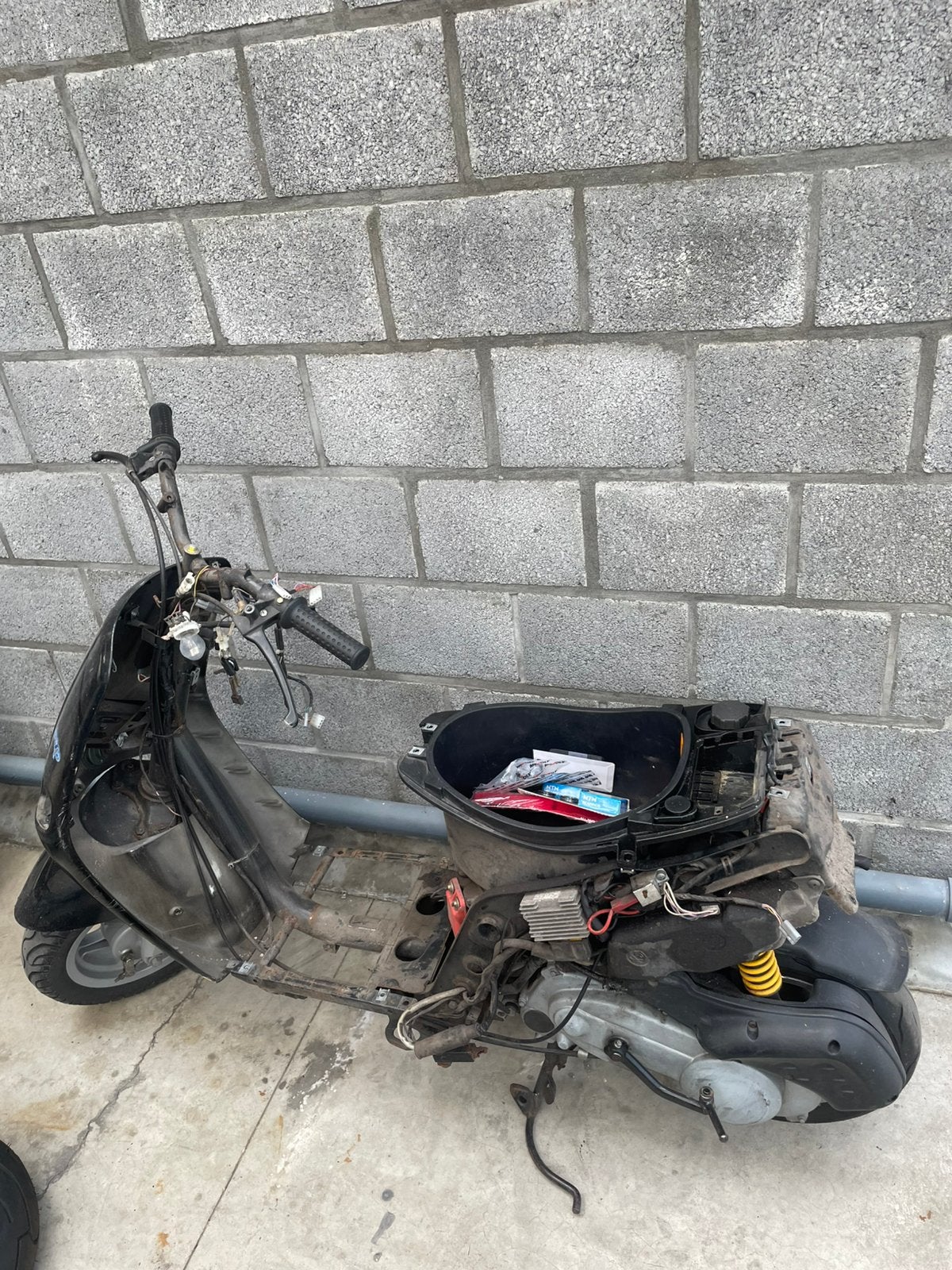 piaggio zip type 2 geen papieren+kader met a klasse papieren, Fietsen en Brommers, Ophalen, Tweetakt, Zo goed als nieuw