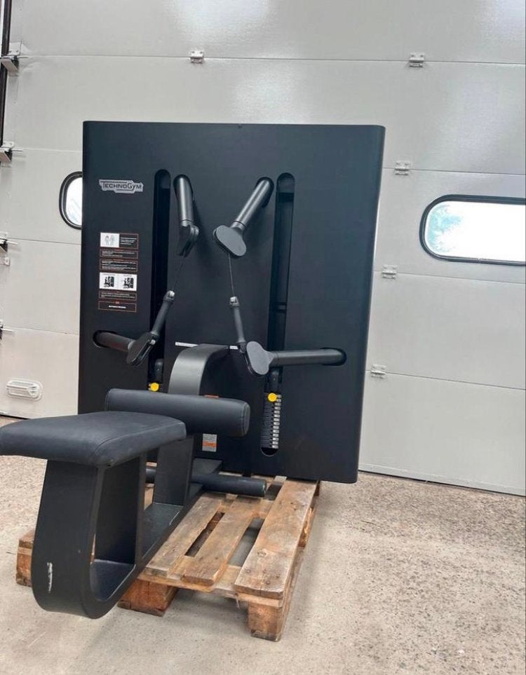 Technogym Kinesis Low Row / Butterfly Reverse / Rear Delts, Enlèvement, Utilisé, Bras, Autres types