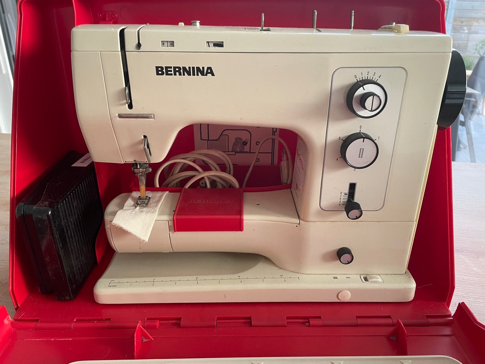 Bernina naaimachine 831, Hobby en Vrije tijd, Naaimachines en Toebehoren, Ophalen, Gebruikt, Naaimachine, Bernina