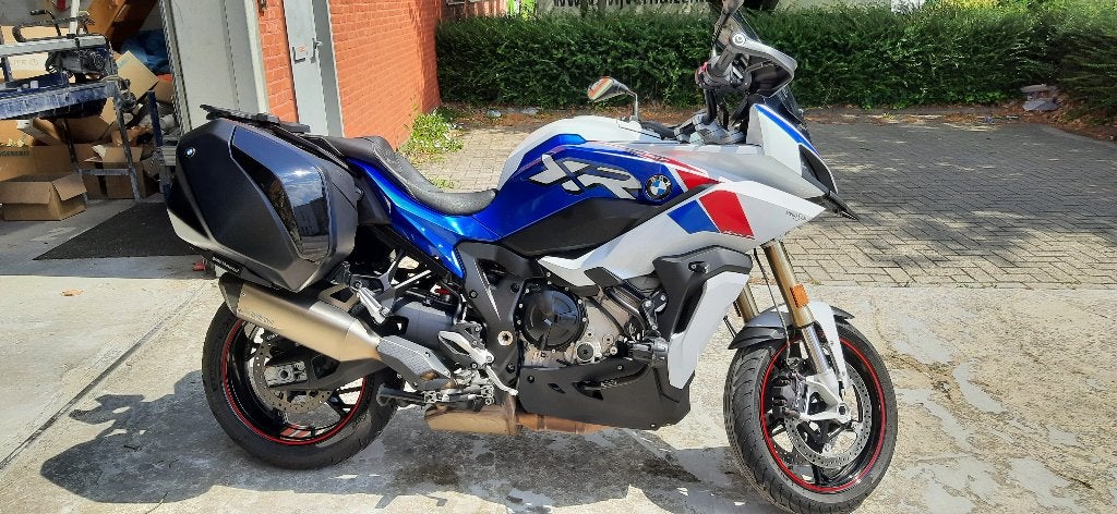 BMW S1000 XR, Motos, Motos | BMW, Particulier, Sport, plus de 35 kW, 4 cylindres, ABS, Régulateur de vitesse, Amortisseurs réglables électroniquement