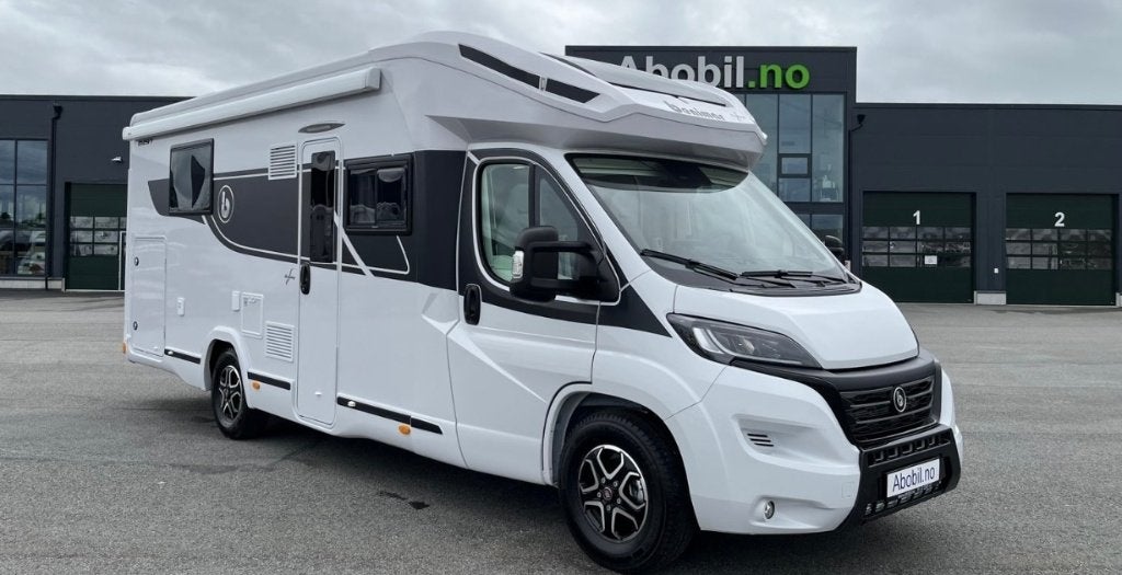 Benimar Mileo 297 Automaat 2025 | Northkapp | 17.000 km, Caravanes & Camping, Camping-cars, Jusqu'à 4, Toilette à cassette, Fiat