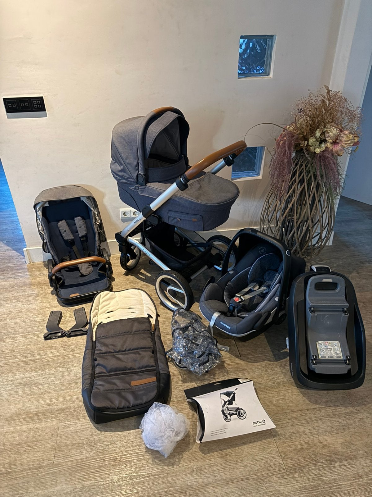Mutsy Nio kinderwagen met maxi cosi set, Kinderen en Baby's, Gebruikt, Ophalen, Kinderwagen, Met autostoeltje