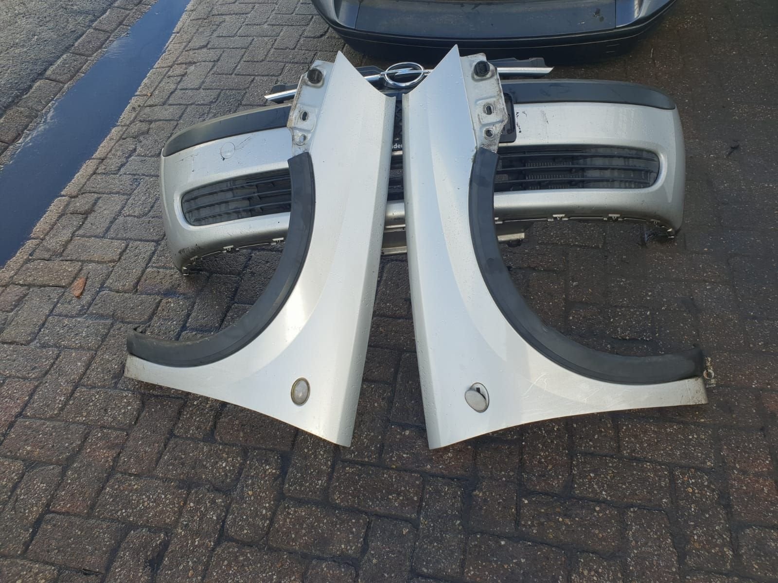 OPEL CORSA C VOORBUMPER +VOORSCHERMEN, Autos : Pièces & Accessoires, Carrosserie & Tôlerie, Pare-chocs, Avant, Utilisé, Enlèvement ou Envoi