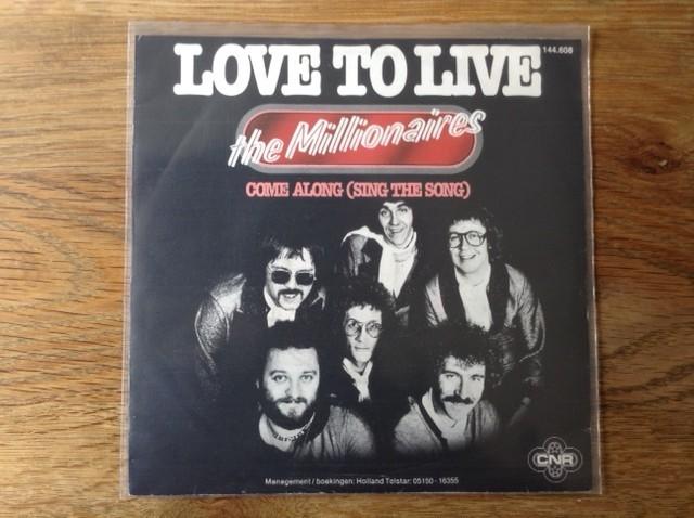 single the millionaires, Cd's en Dvd's, 7 inch, Ophalen of Verzenden, Fotohoes, Rock en Metal