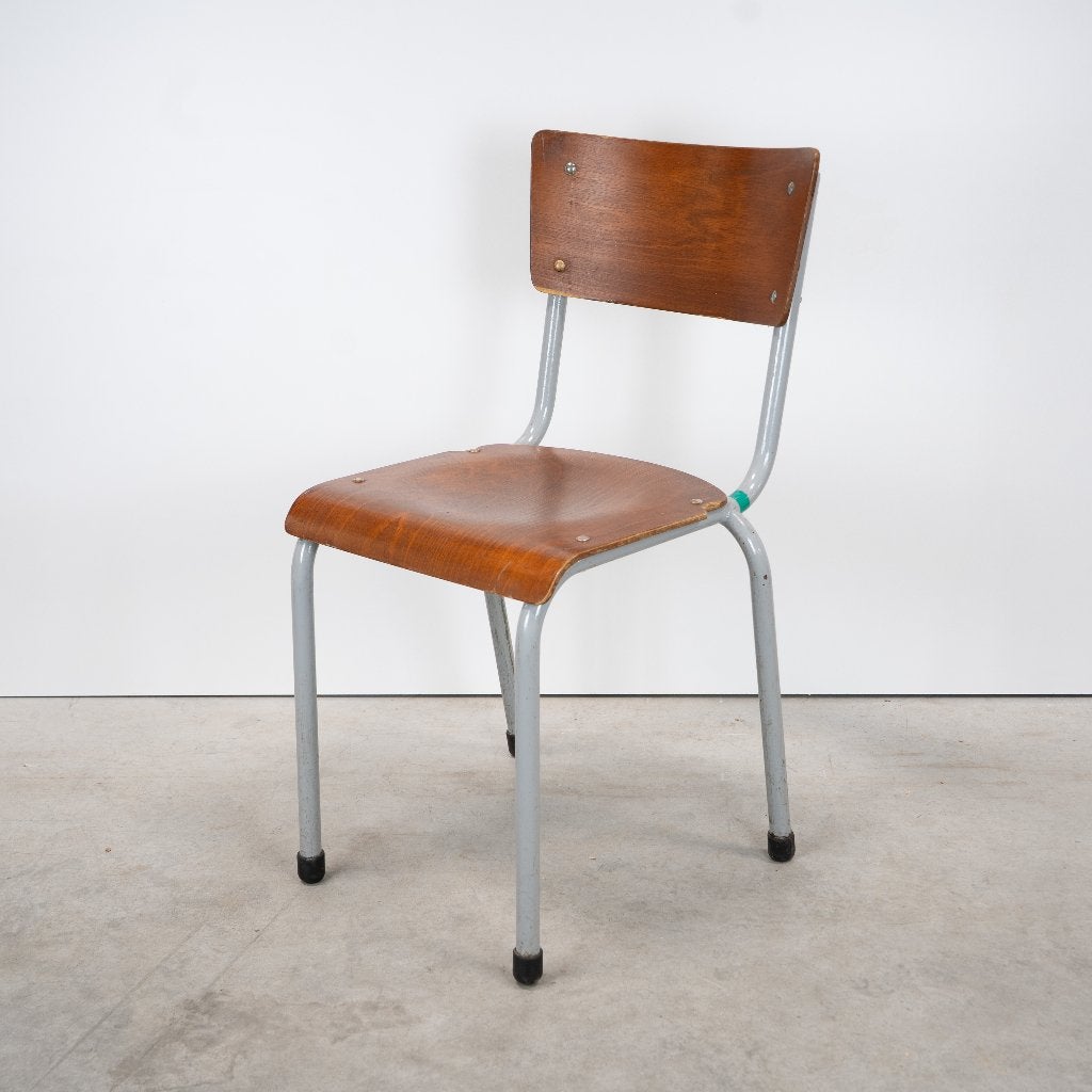 Set van vier vintage schoolstoelen, Huis en Inrichting, Ophalen, Gebruikt, Bruin, Vier