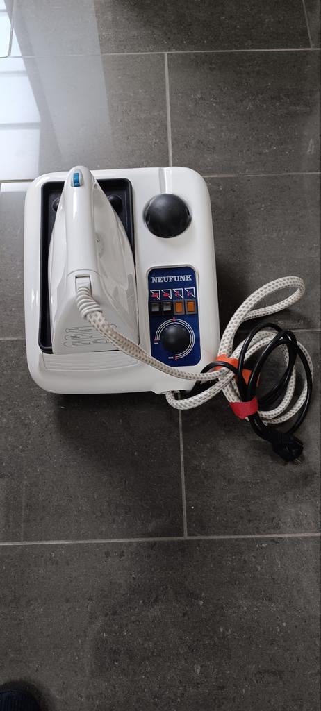 Fer à vapeur avec plateau., Enlèvement