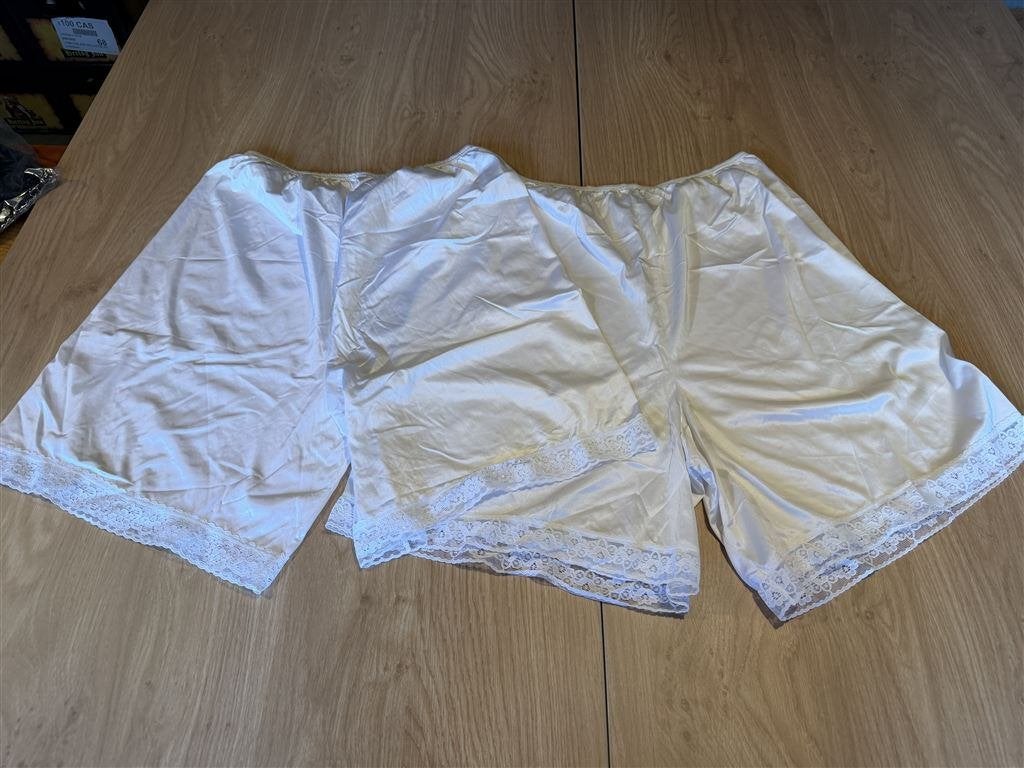 Vintage Vanity Fair Satijnen Slip Culotte - Maat L, Kleding | Dames, Ondergoed en Lingerie, Ophalen of Verzenden, Slip