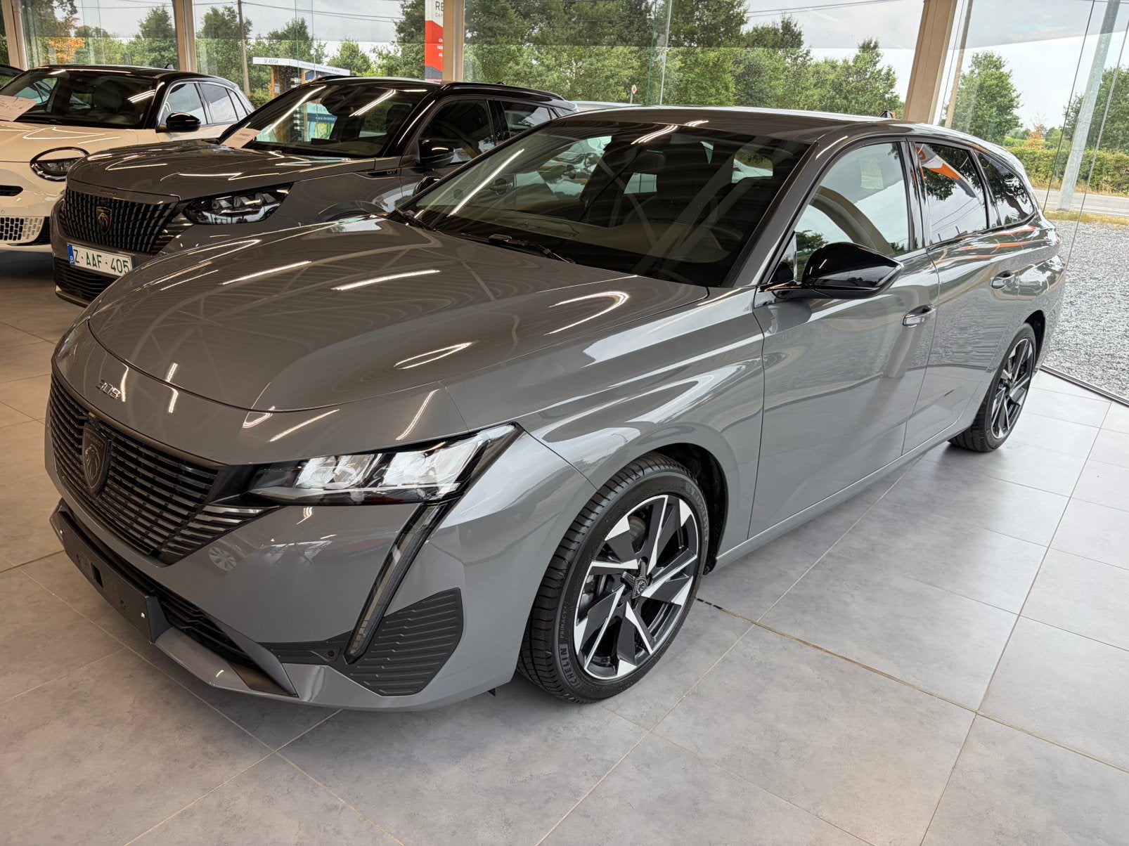Peugeot 308 SW 1.2Hybrid e-DCS6 145pk Allure Automaat, Autos, Peugeot, 100 kW, Argent ou Gris, Achat, Euro 6