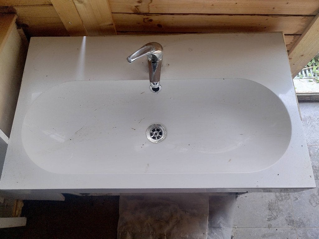 Grote wastafel in de badkamer, Ophalen, Gebruikt, 50 tot 100 cm, Minder dan 100 cm