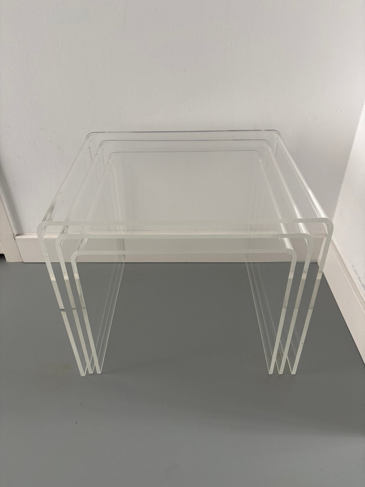 3 tables d'appoint vintage en plexiglas, Maison & Meubles, Enlèvement ou Envoi, Moins de 55 cm, 45 à 60 cm, Synthétique