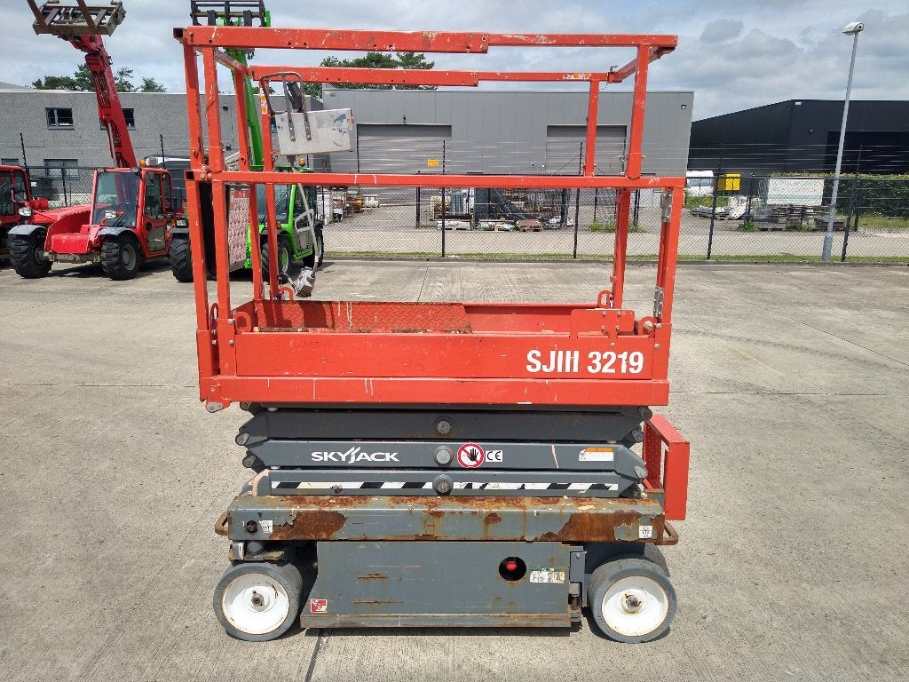 Schaarhoogwerker Skyjack SJ III 3219 (934), Ophalen