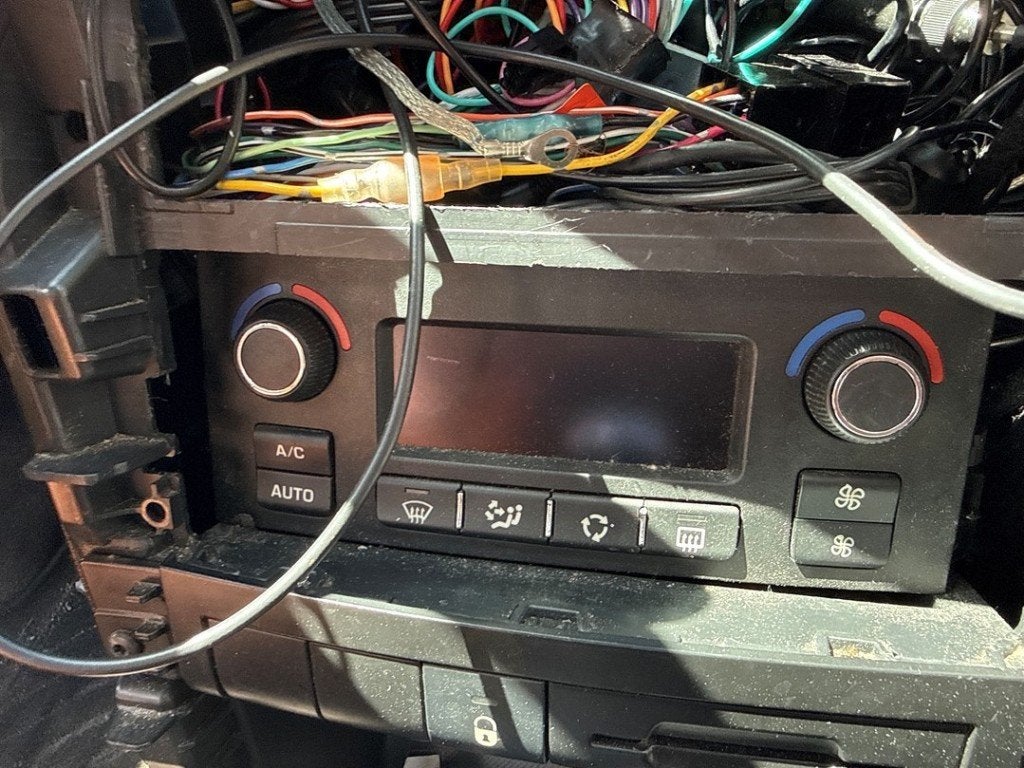PANNEAU DE COMMANDE AIR CONDITIONNE 207 CC (WB) (|6452R4|), Kontakt-peugeot@peugeot.com, Utilisé, Peugeot Deutschland GmbH, Bahnhofsplatz
65423  Rüsselsheim, DE