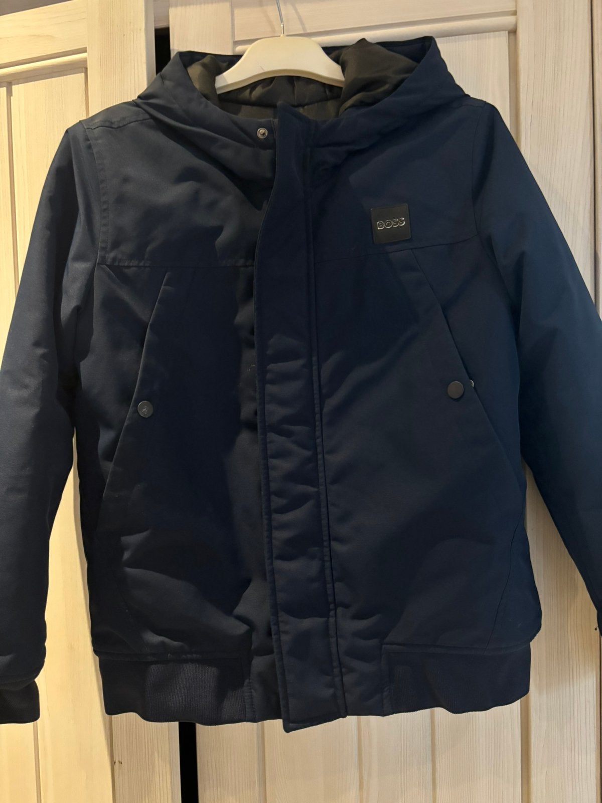 Winter jas boss, Kinderen en Baby's, Ophalen, Zo goed als nieuw, Jongen, Jas
