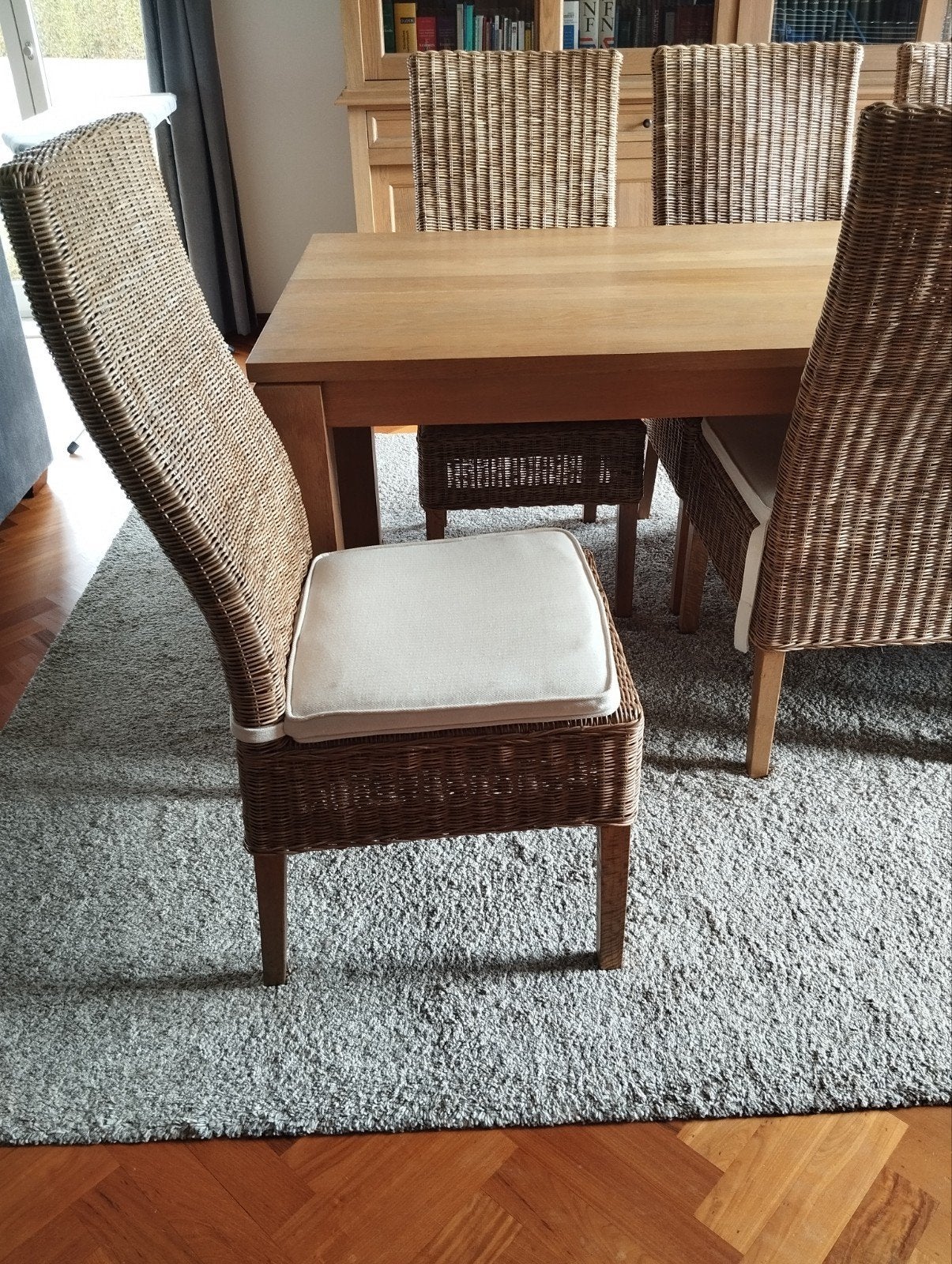 Rieten, eiken stoel te koop, Huis en Inrichting, Ophalen, Overige kleuren, Hout, Vijf, Zes of meer stoelen