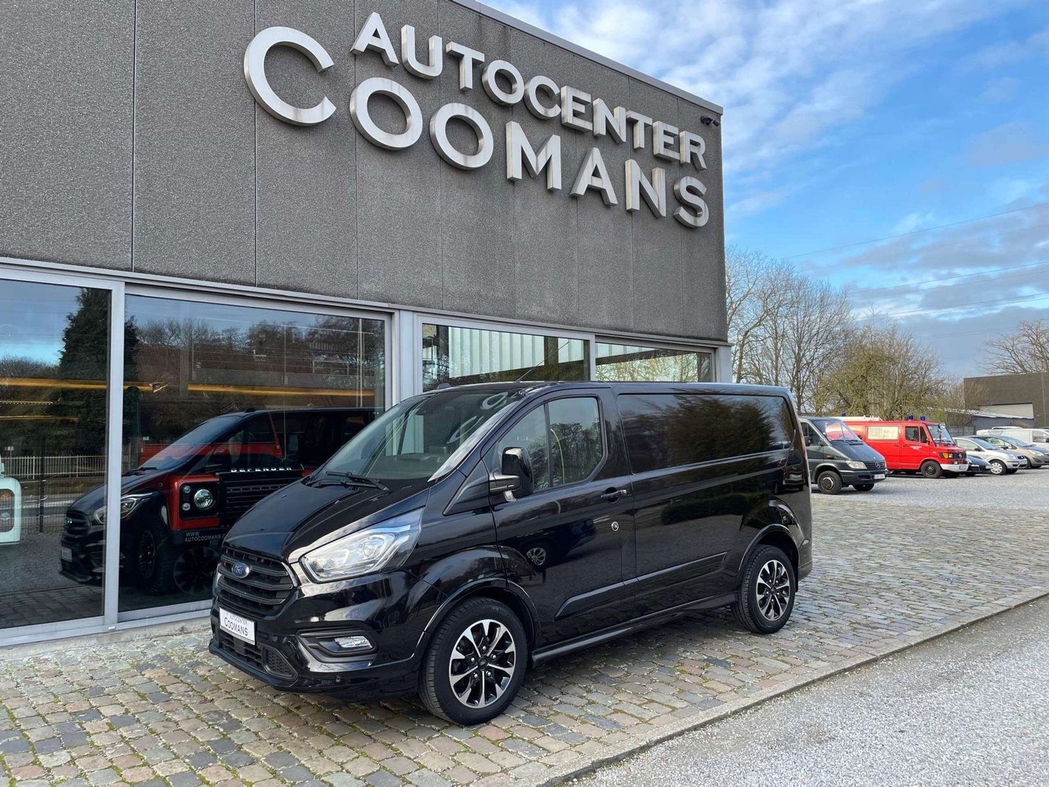 Ford Transit Custom 2.0 TDCi L1H1 (24.500 + BTW) (bj 2023), Auto's, Bestelwagens en Lichte vracht, Voorwielaandrijving, Gebruikt