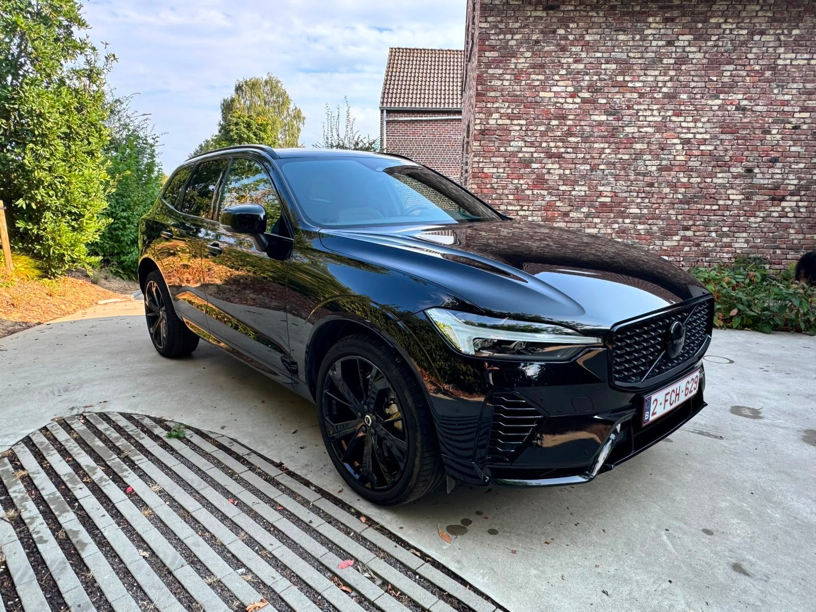 Volvo XC60 T6 Recharge Plus Black Edition AWD / trekhaak, Auto's, Automaat, 293 kW, 4 cilinders, 1969 cc
