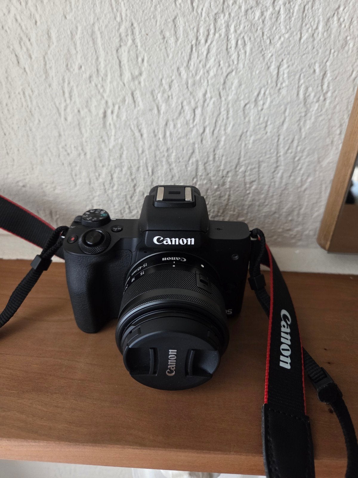 Canon EOS M50 + 15-45 mm lens + tas - nieuwstaat, Canon, Accu, Ophalen of Verzenden, Zo goed als nieuw