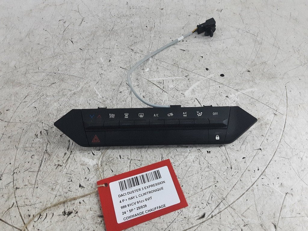 BEDIENINGSPANEEL VERWARMING Dacia Duster (DJF) (283958363R), Dacia, Gebruikt, Mevr. I. Hauben, Rue de l'Espoir 34 34
4030  GRIVEGNÉE, BE