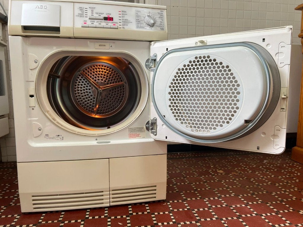 AEG condensdroger, Elektronische apparatuur, Ophalen, Zo goed als nieuw, Voorlader, Anti-kreukfase
