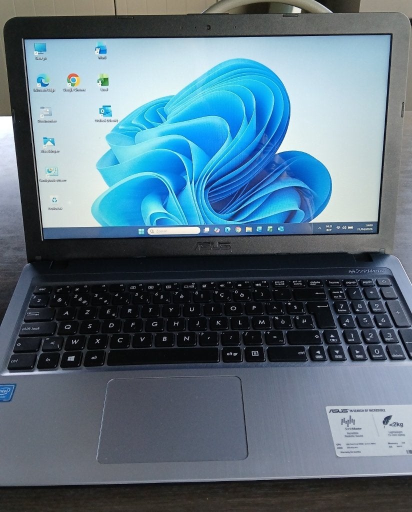 Asus X540SA, Intel Celeron CPU N3050, 15 inch, Zo goed als nieuw, SSD