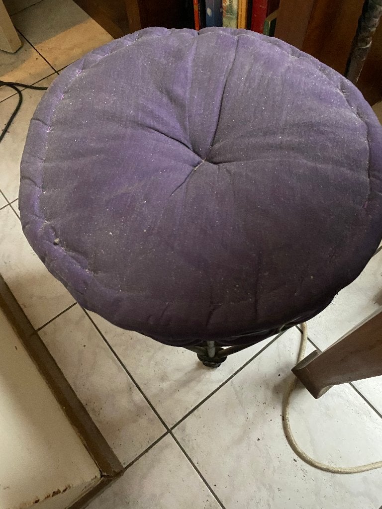 2 krukjes met kussen erin, Huis en Inrichting, Krukjes, Ophalen, Gebruikt, Overige materialen