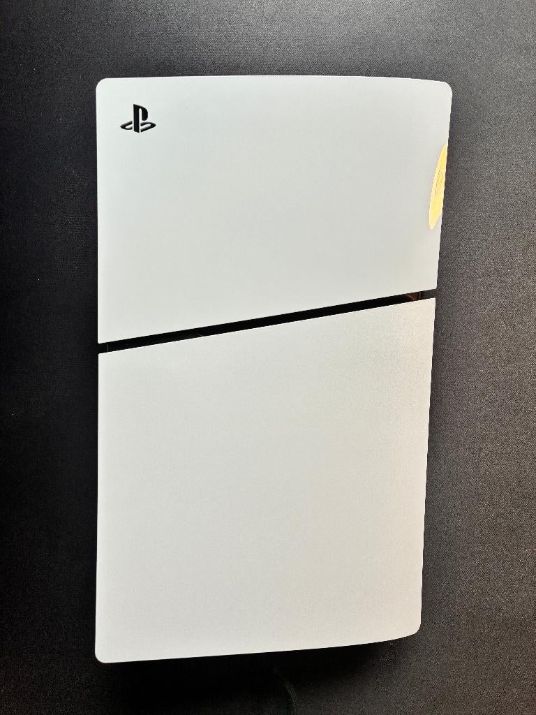 PS5 (digitale versie)+ monitor+ 2 keyboards, Enlèvement, Un ordinateur