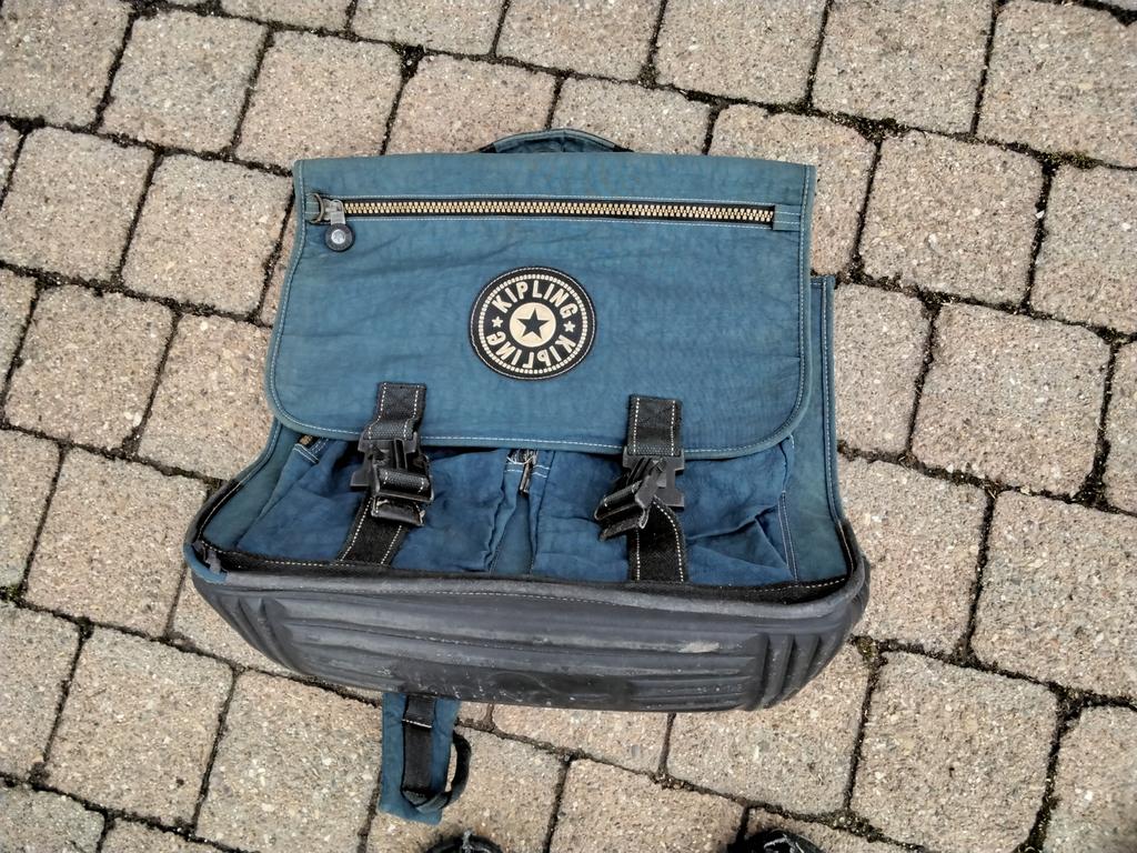 Boekentas Kipling blauw, Handtassen en Accessoires, Tassen | Schooltassen, Ophalen, Zo goed als nieuw, Blauw, Aktetas of Boekentas