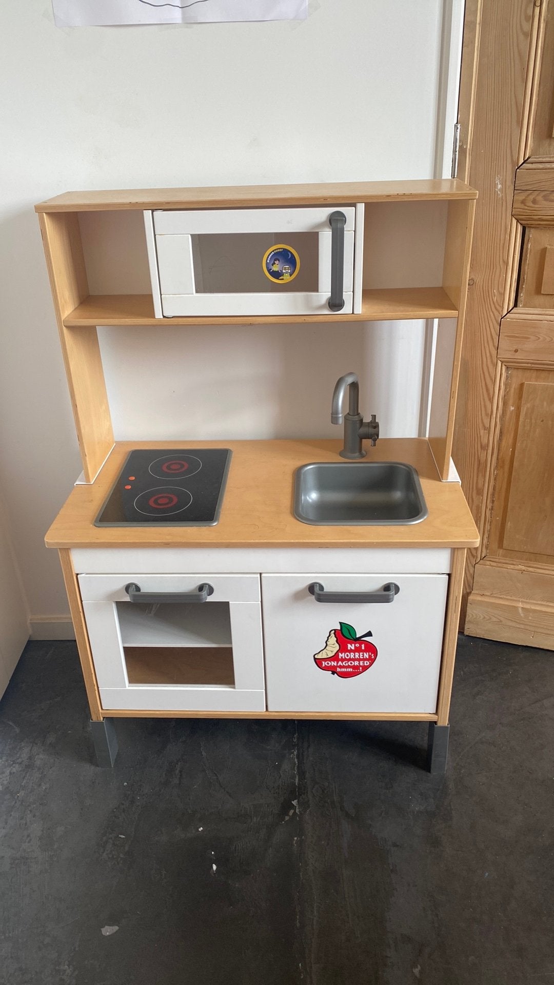 Speelgoedkeuken, Enlèvement, Utilisé