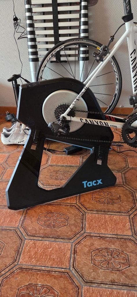 home traine tacx Neo 2T smart, Sport en Fitness, Wielrennen, Ophalen, Zo goed als nieuw, Overige typen