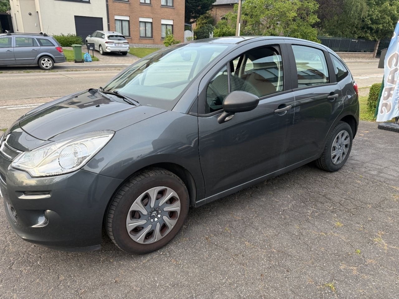 Citroën C3 1.0 (bj 2016), Voorwielaandrijving, Stof, Start-stop-systeem, Bedrijf
