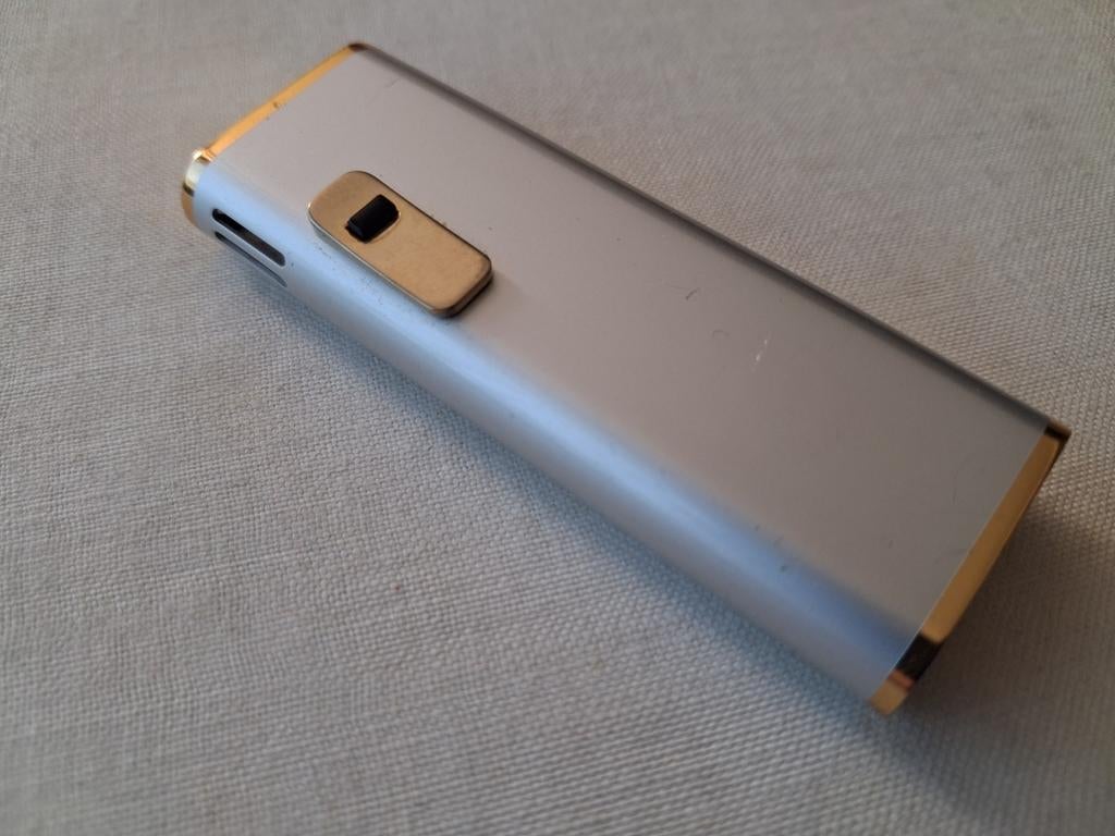 Briquet Sarome vintage - « it's a love flame » - avec boîte., Envoi, Briquet