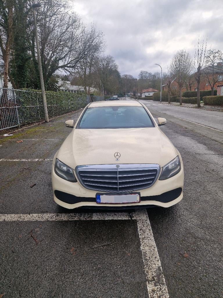 Mercedes-benz classe E200, Autos, Mercedes-Benz, Cuir, Euro 5, 110 kW, Electronic Stability Program (ESP)