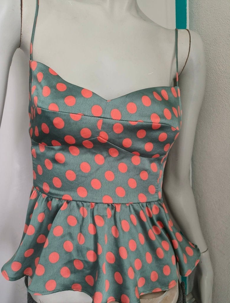 Top à péplum Zara M, Vêtements | Femmes, Tops, Sans manches, Taille 38/40 (M), Enlèvement ou Envoi, Autres couleurs