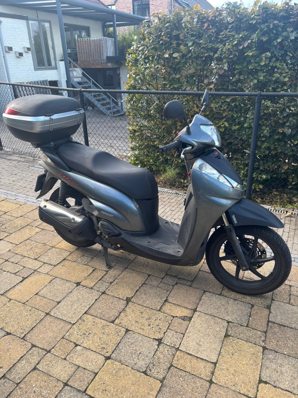 SH300i, Enlèvement, Comme neuf