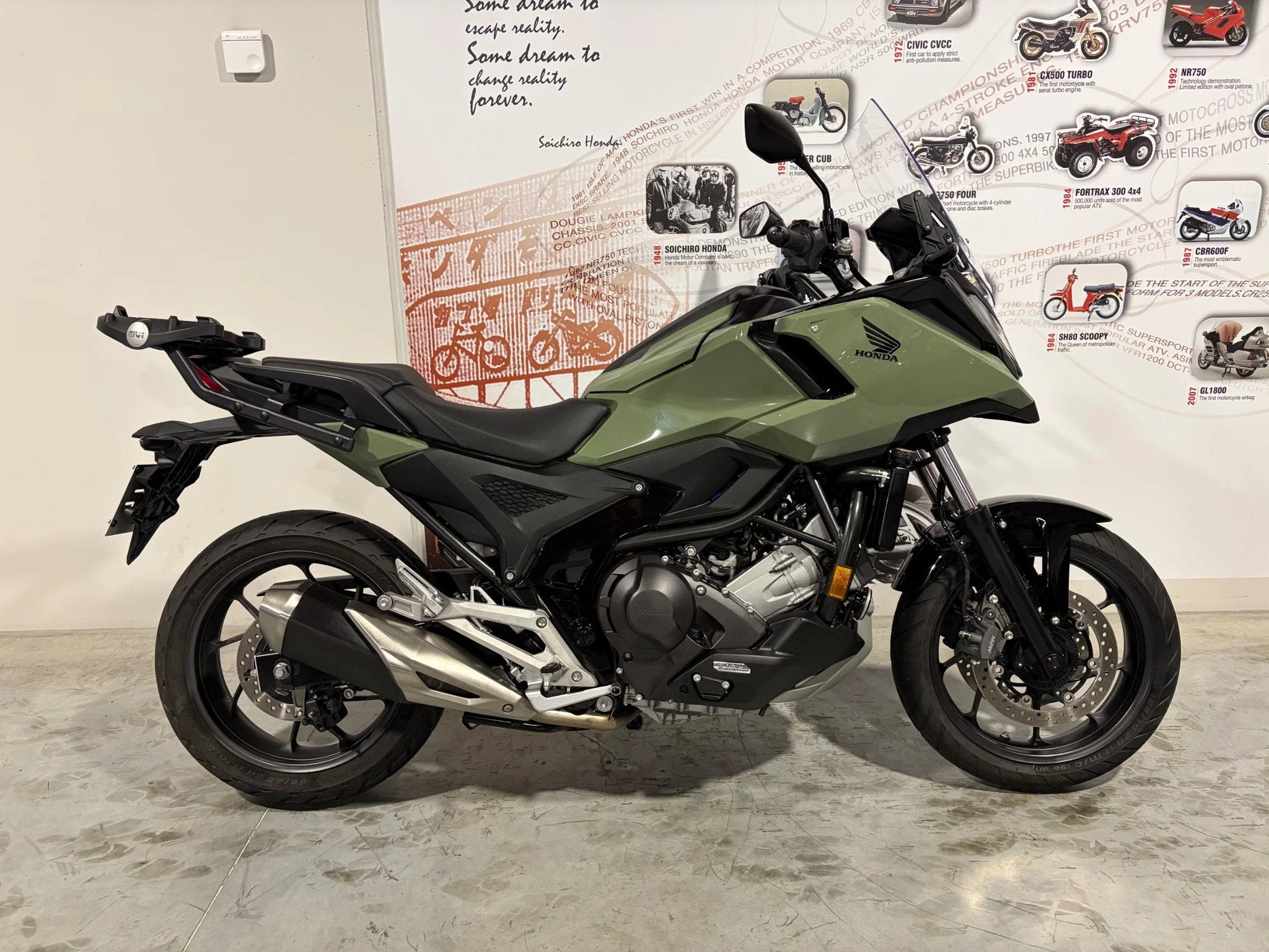 Honda NC750X DCT nieuwste model met extra's (bj 2025), 750 cc, Meer dan 35 kW, Toermotor, Automaat