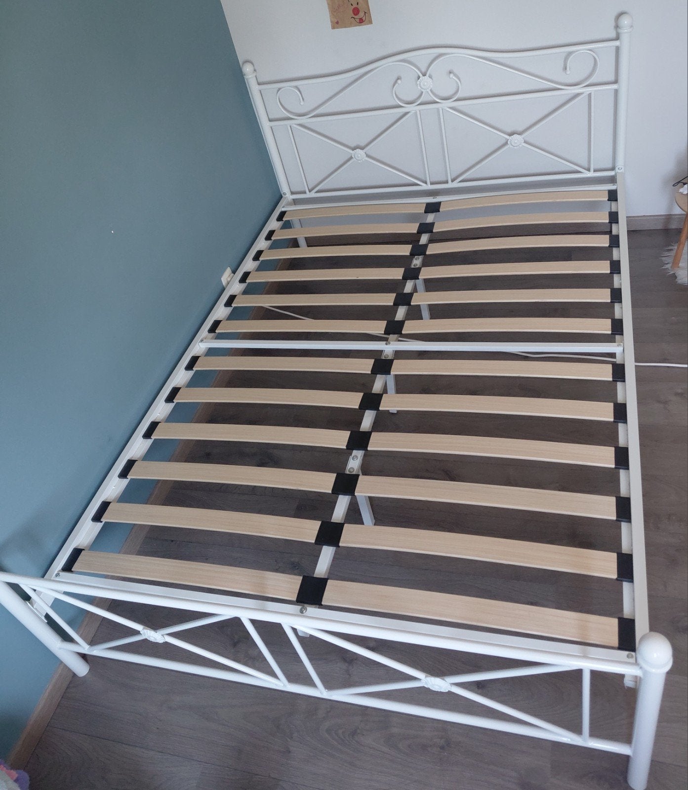 Wit metalen bed, Huis en Inrichting, Slaapkamer | Bedden, Ophalen, Wit, 140 cm, 200 cm