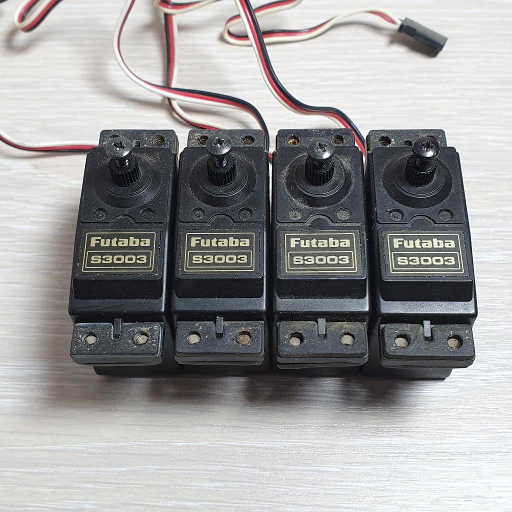 4x Futaba S3003 Servos – Betrouwbare Klassiekers, Hobby en Vrije tijd, Modelbouw | Radiografisch | Helikopters en Quadcopters