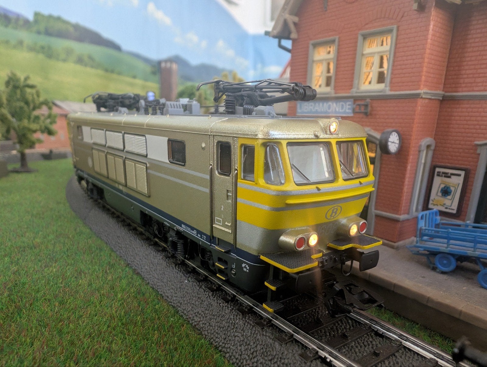 Märklin 37632 | HLE 1608 doré | TSP PFT | AC Sound Digital, Enlèvement ou Envoi, Courant alternatif, Comme neuf, Locomotive