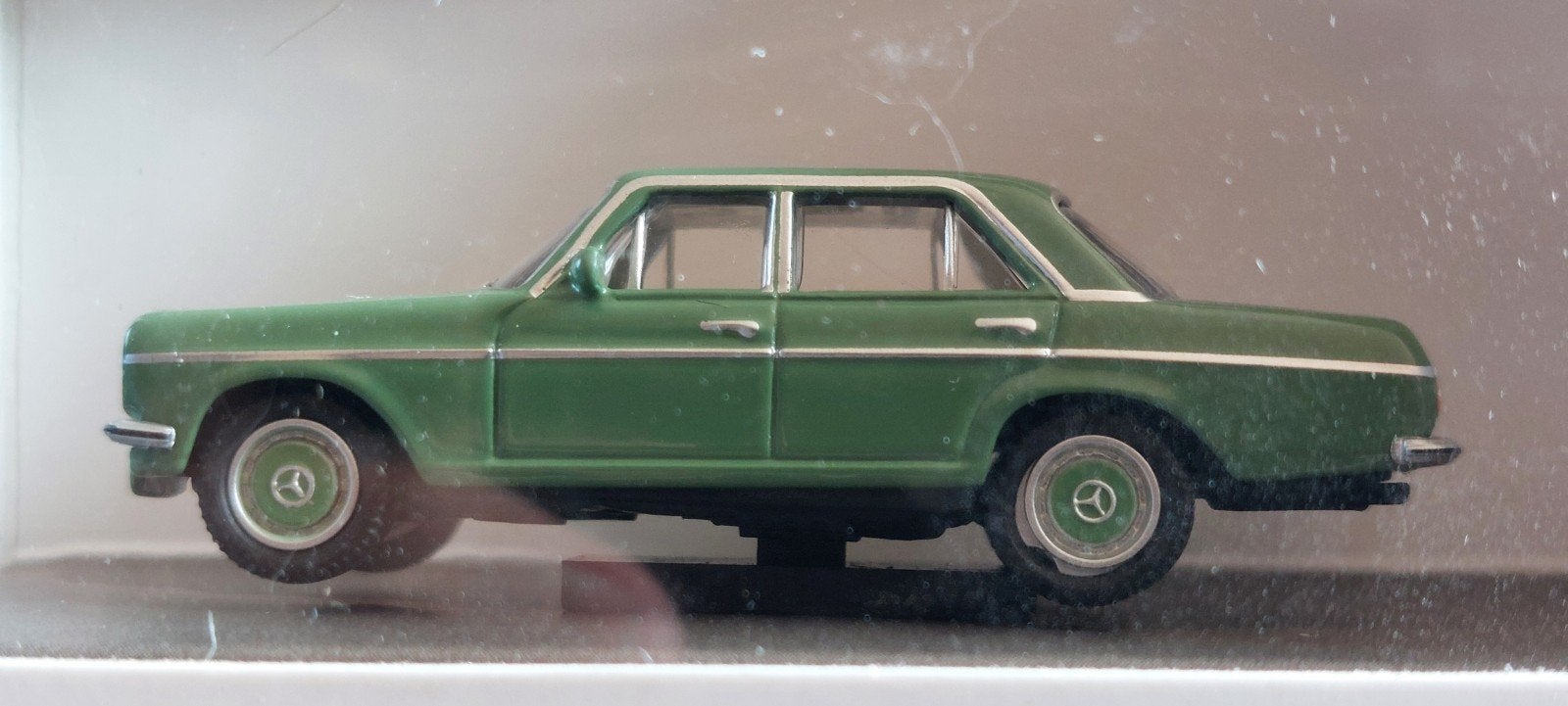 H0LK 0724 MERCEDES-BENZ-/8 1/87, Hobby en Vrije tijd, Modelauto's | 1:43, Verzenden, Nieuw, Auto, Schuco