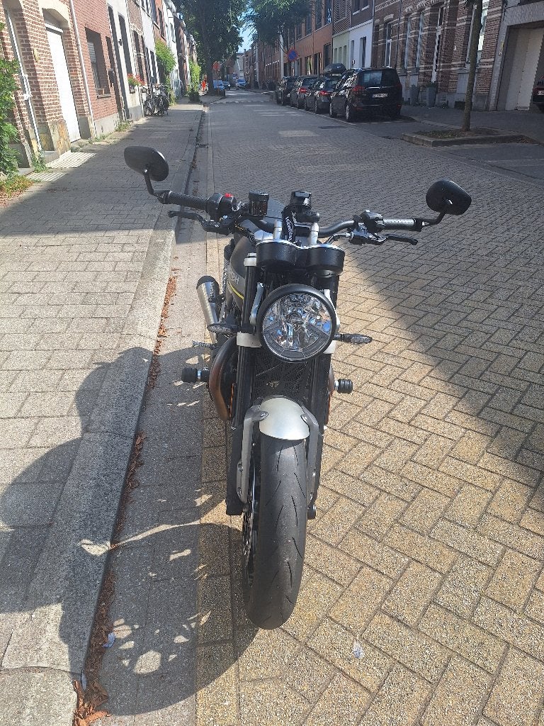Triumph Speed Twin 1200, Permis Moto A, Plus de 35 kW, 2 cylindres, Particulier