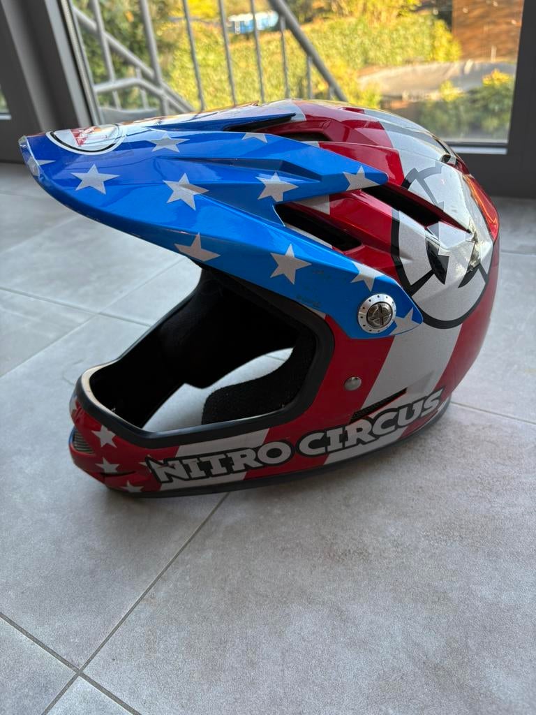 Bell Nitro circus xs, Fietsen en Brommers, Fietsaccessoires | Fietshelmen, Ophalen, XS