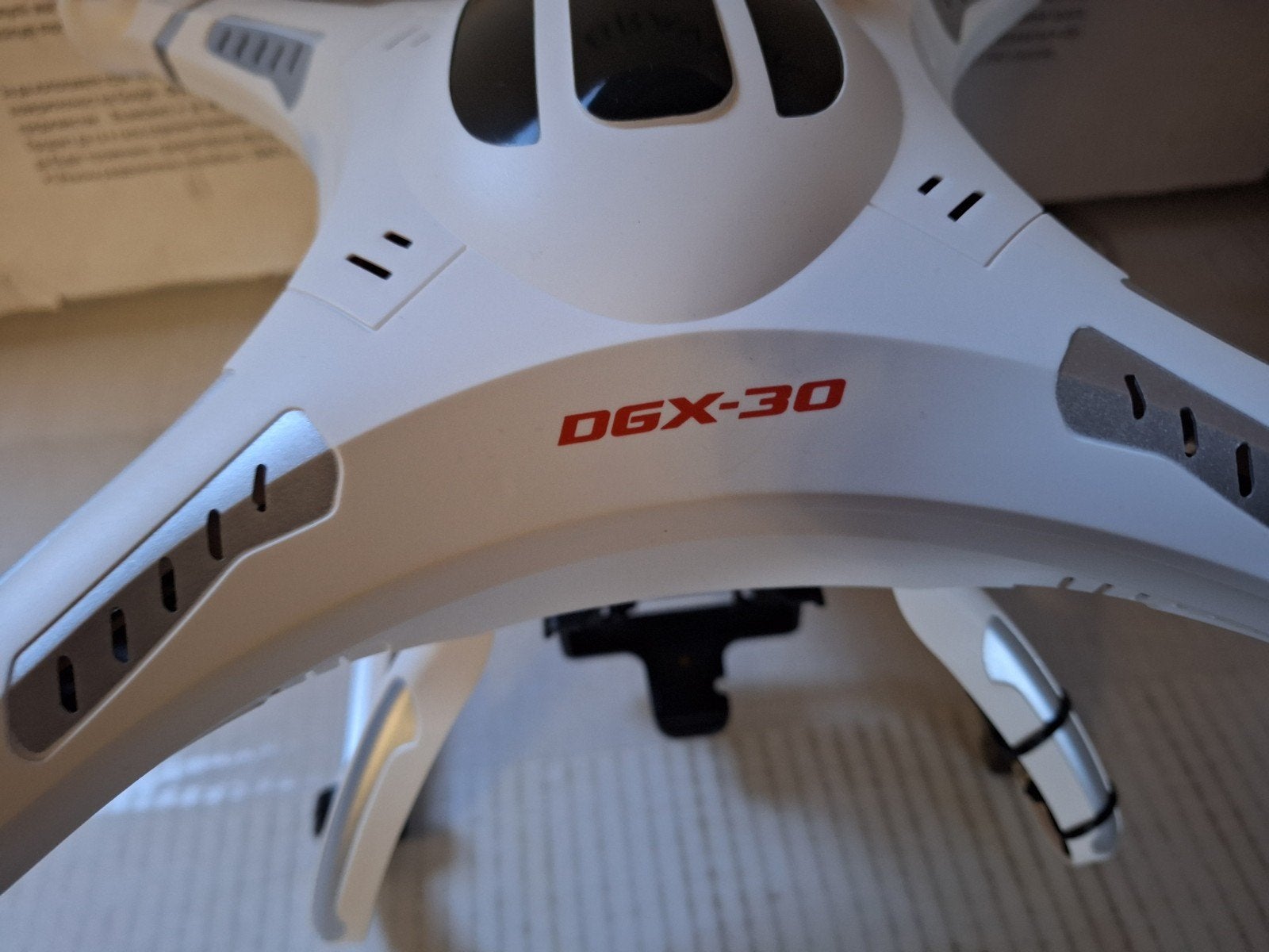 rc quadrocopter dgx 30, Fietsen en Brommers, Ophalen