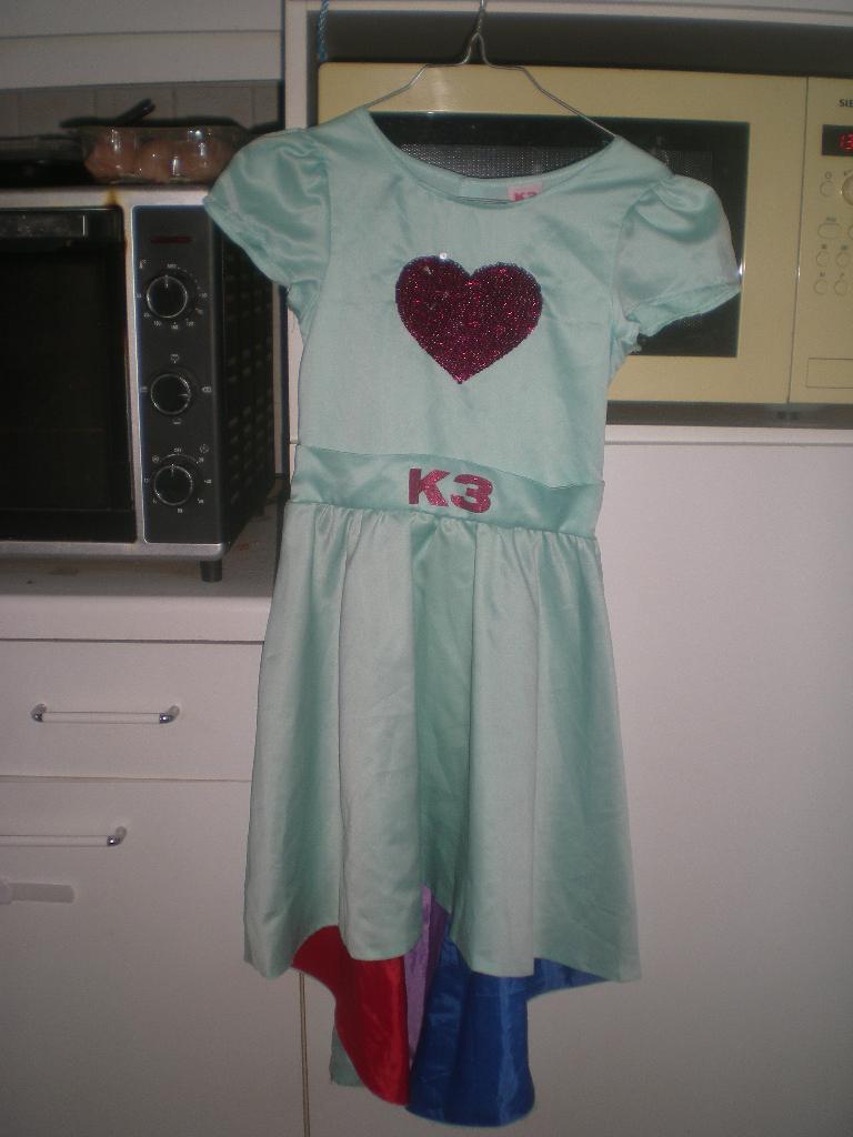 K3 kleedje, 6- 8 jaar, Kinderen en Baby's, Carnavalskleding en Verkleedspullen, Ophalen of Verzenden, Zo goed als nieuw