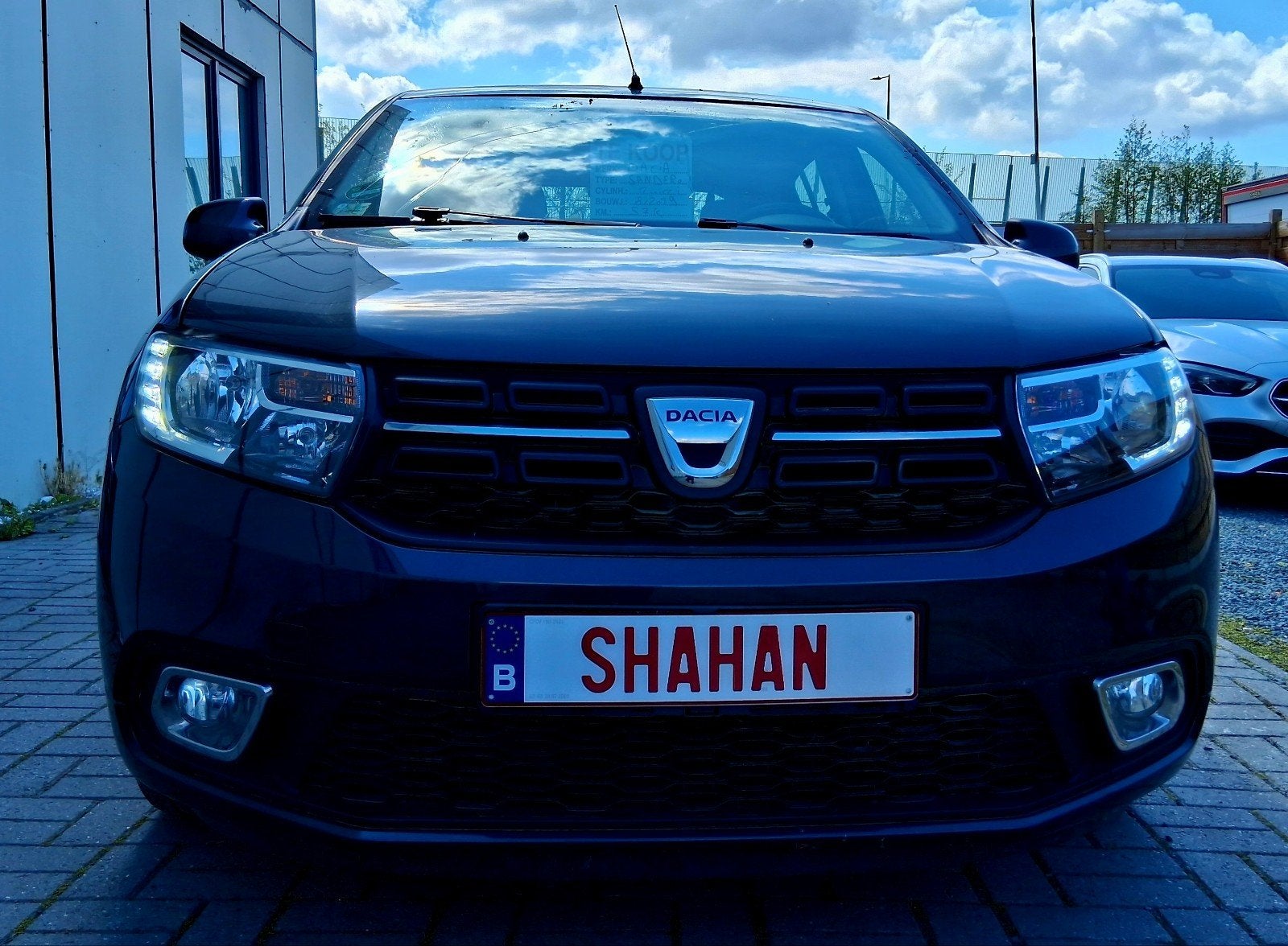 dacia  2019 57k km, Auto's, Voorwielaandrijving, Stof, Mistlampen, Zwart
